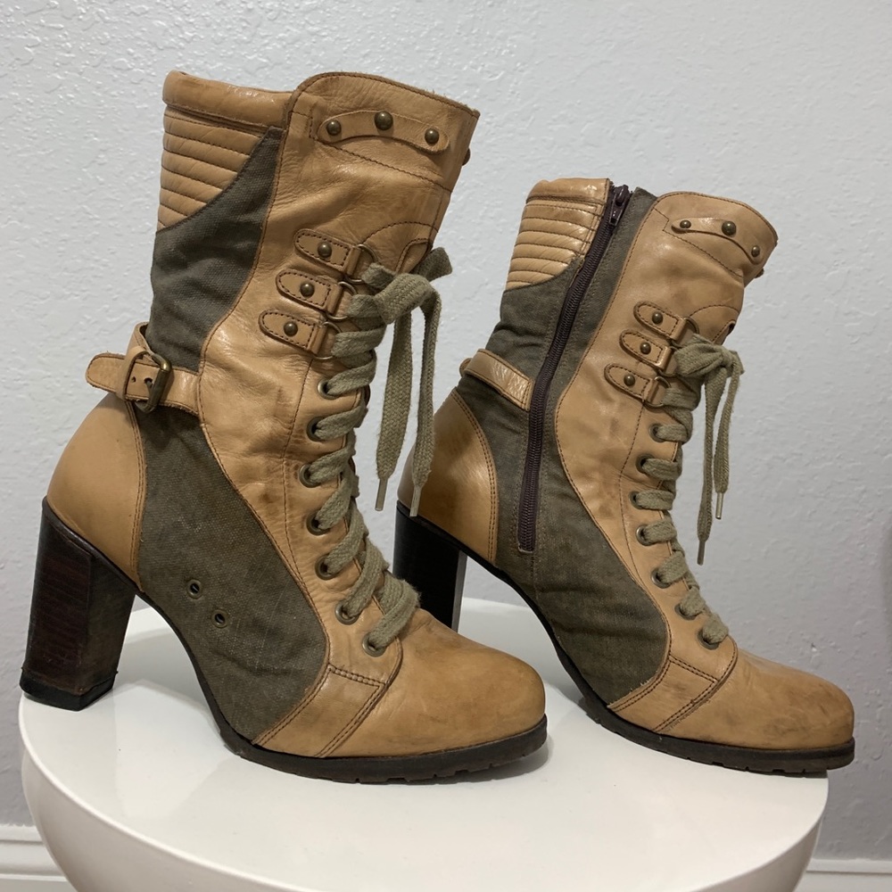 Leather boots size US 7